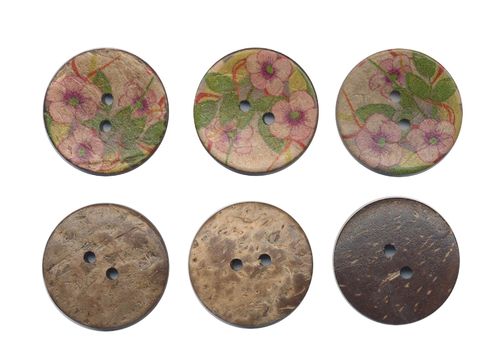 3 boutons en bois de coco 30 mm Fleurs